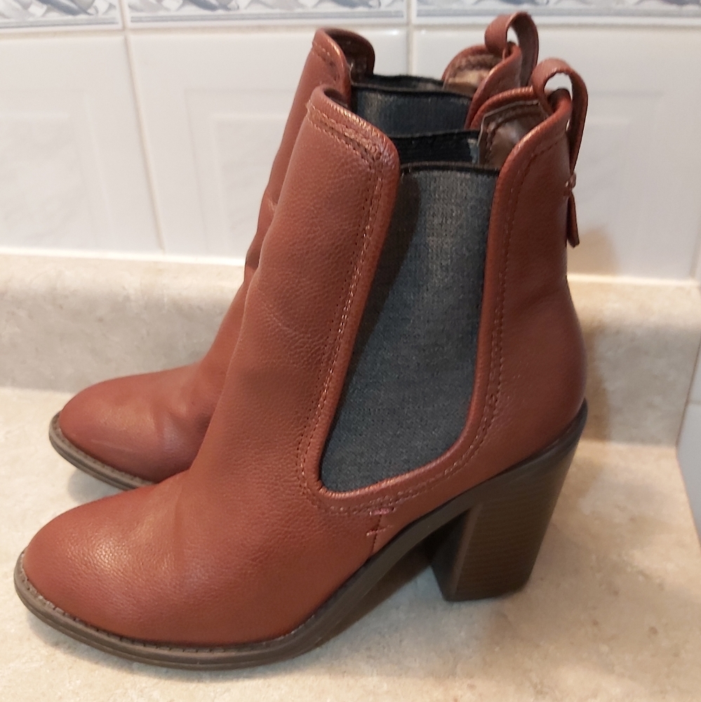 Brown/Burgundy Leather Heeled Booties Size 8.5 - Picture 4 of 14